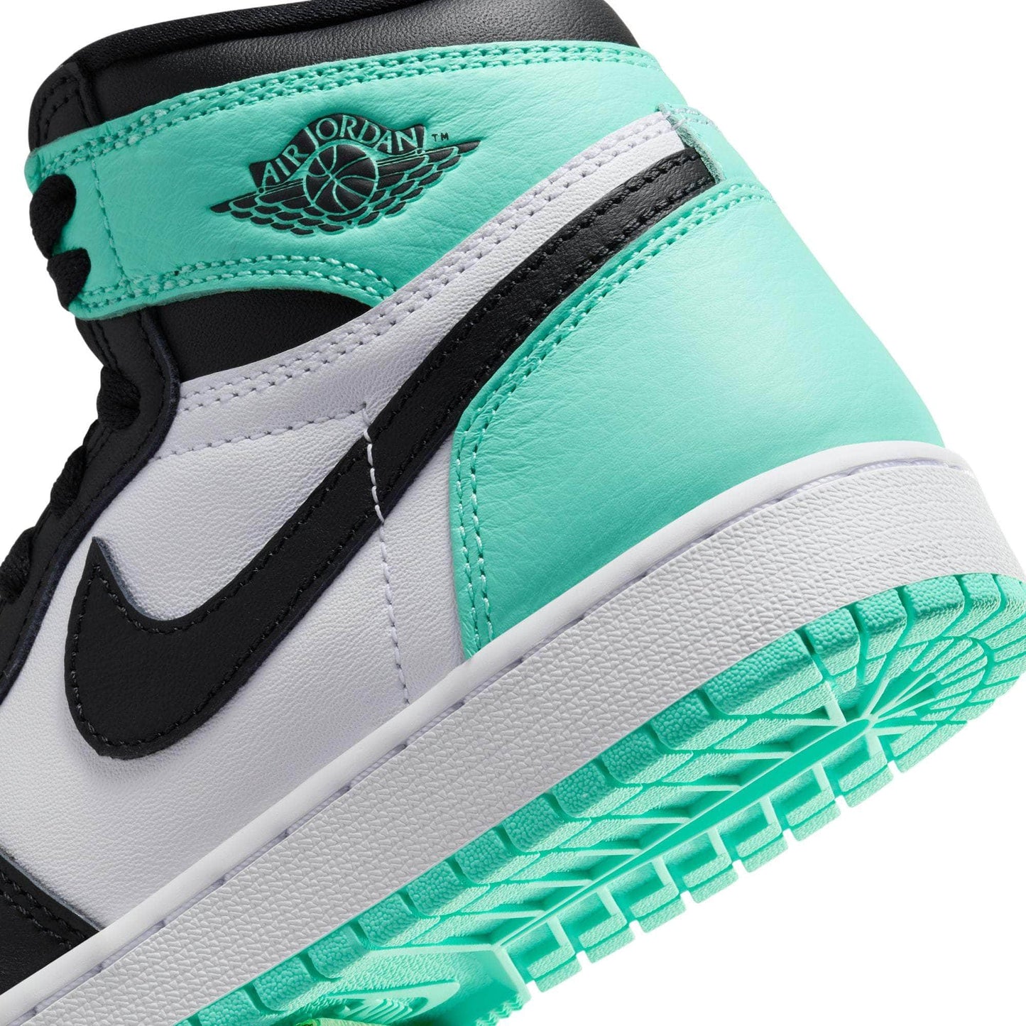 Air Jordan 1 Retro High OG "Green Glow" - Boy's GS