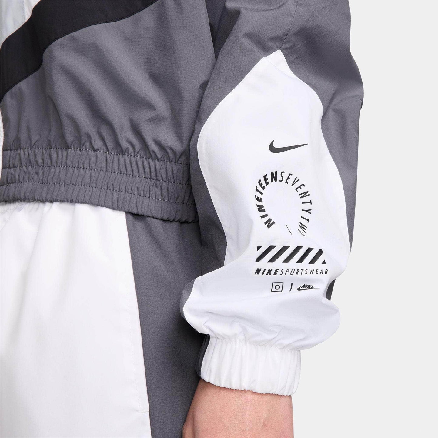 Nike Sportswear Jacket Street SW - Women's