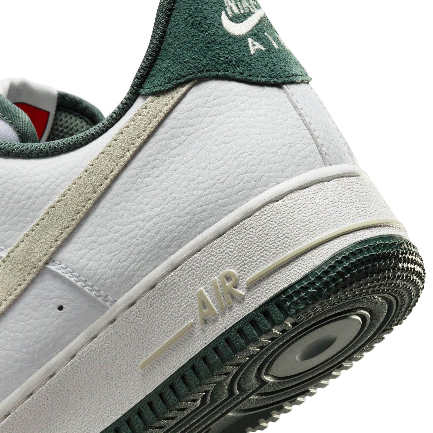 Nike Air Force 1 '07 LV8 - Men's